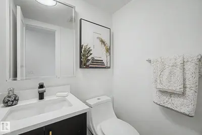 Interior photo 3 of 133 GRANDIN VG