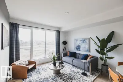 Interior photo 1 of 5 Roseburn Trail