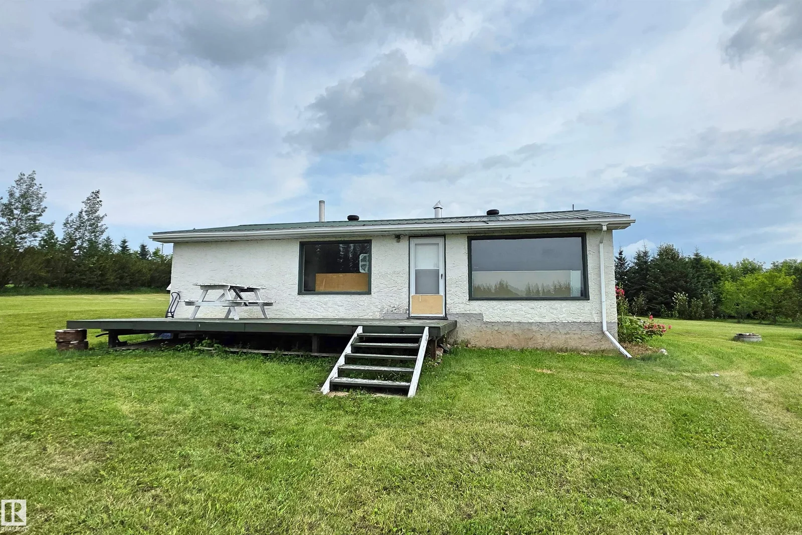 , Rural St. Paul County - 3 bedroom Detached Single Family for sale