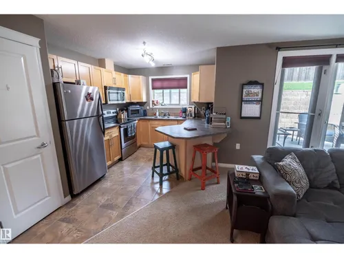 #124 300 SPRUCE RIDGE RD, Spruce Grove - $220,000