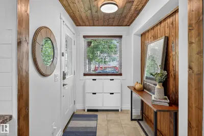 Interior photo 3 of 162 Mission AV