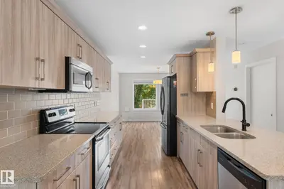 Interior photo 4 of 11840 122 ST NW