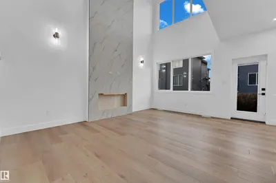 Interior photo 2 of 4303 36 Street