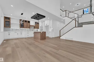 Interior photo 4 of 4303 36 Street