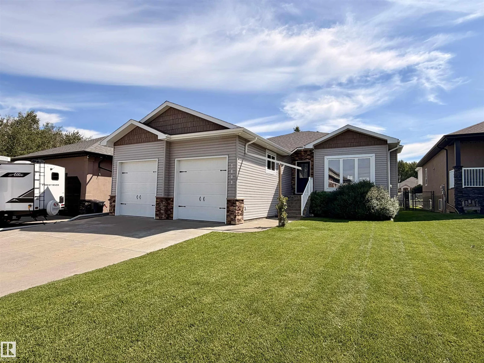 3809 52 AV, Drayton Valley - 5 bedroom Detached Single Family for sale