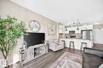 Interior photo 3 of #238 1008 Rosenthal BV NW