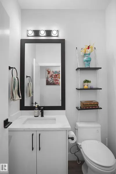 Interior photo 2 of 4709 CHARLES BAY BA SW