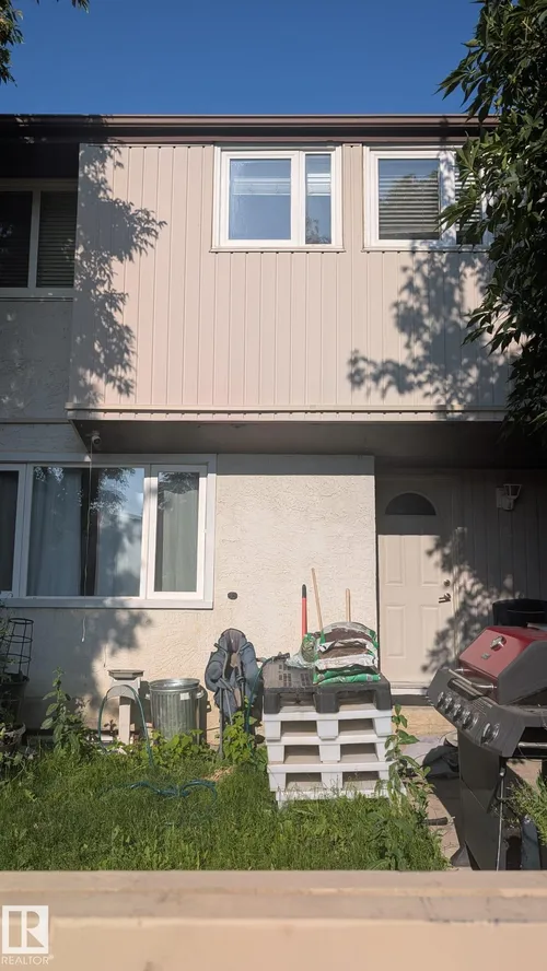 #10 14220 80 ST NW, Edmonton - $165,000