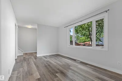 Interior photo 2 of #9 14230 80 ST NW