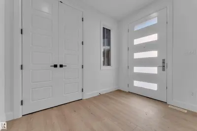 Interior photo 1 of 51 Meadowgrove Lane