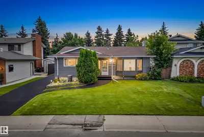 Interior photo 1 of 11727 27 AV NW