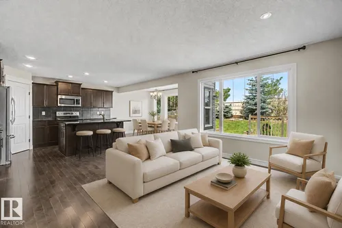 15868 10 AV SW, Edmonton - $675,000