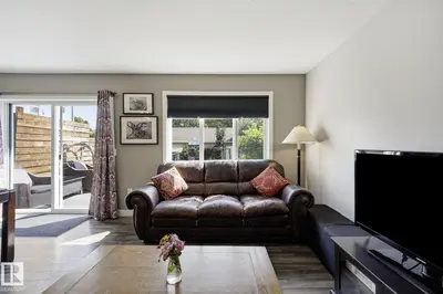 Interior photo 4 of 10245 152 ST NW