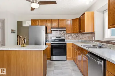 Interior photo 3 of 7704 152B AV NW NW
