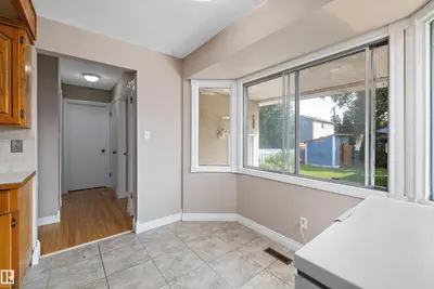 Interior photo 4 of 3511 73 ST NW
