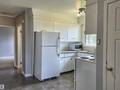 Interior photo 3 of 