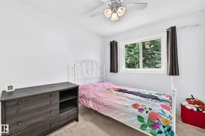 Interior photo 3 of 2404 37 ST NW