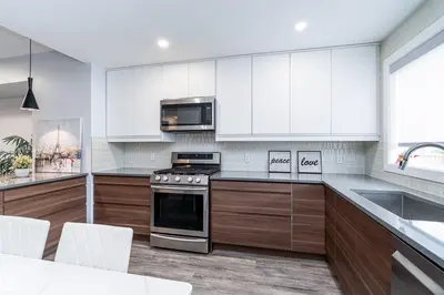 Interior photo 3 of 10934 80 AV NW