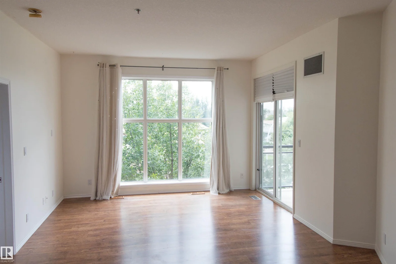 4827 104A ST NW, Edmonton - 1 bedroom Apartment for sale