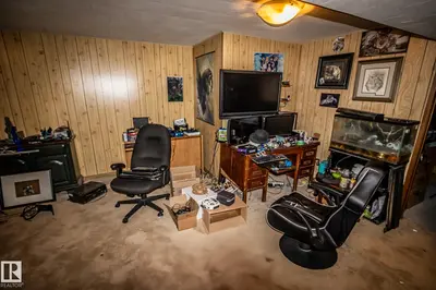 Interior photo 4 of 4322 49 Ave