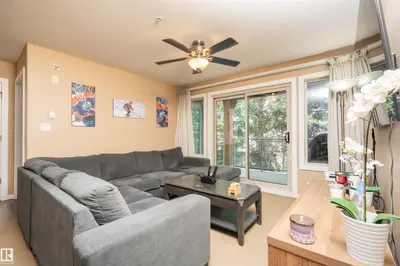 Interior photo 3 of #211 278 SUDER GREENS DR NW