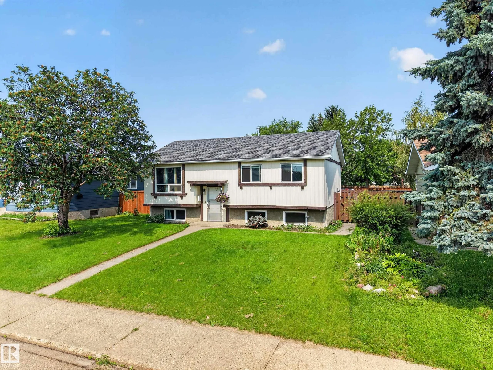 156 CLAREVIEW RD NW, Edmonton - 4 bedroom Detached Single Family for sale
