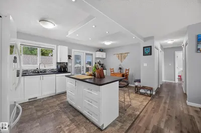 Interior photo 3 of 156 CLAREVIEW RD NW