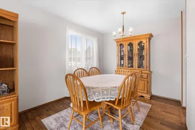 Interior photo 3 of 33 OATWAY DR