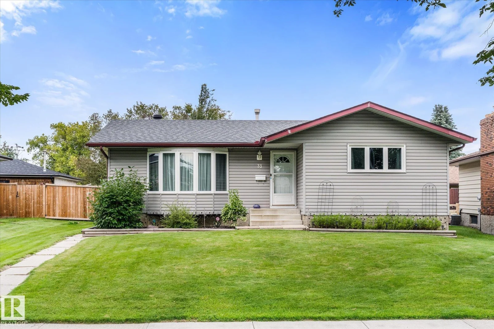 33 OATWAY DR, Stony Plain - 5 bedroom Detached Single Family for sale