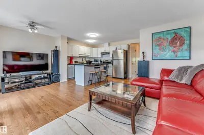 Interior photo 4 of 3032 31 AV NW