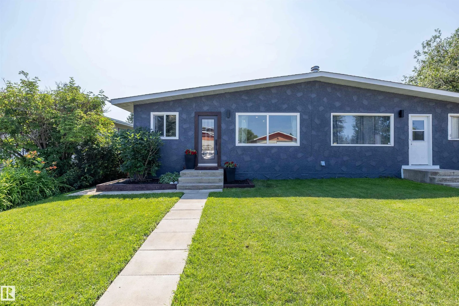 4204 42 AV, Stony Plain - 3 bedroom Duplex for sale