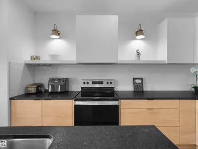 Interior photo 4 of #4597 4597 66 ST
