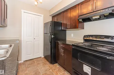 Photo 4 of 5816 MULLEN PL NW