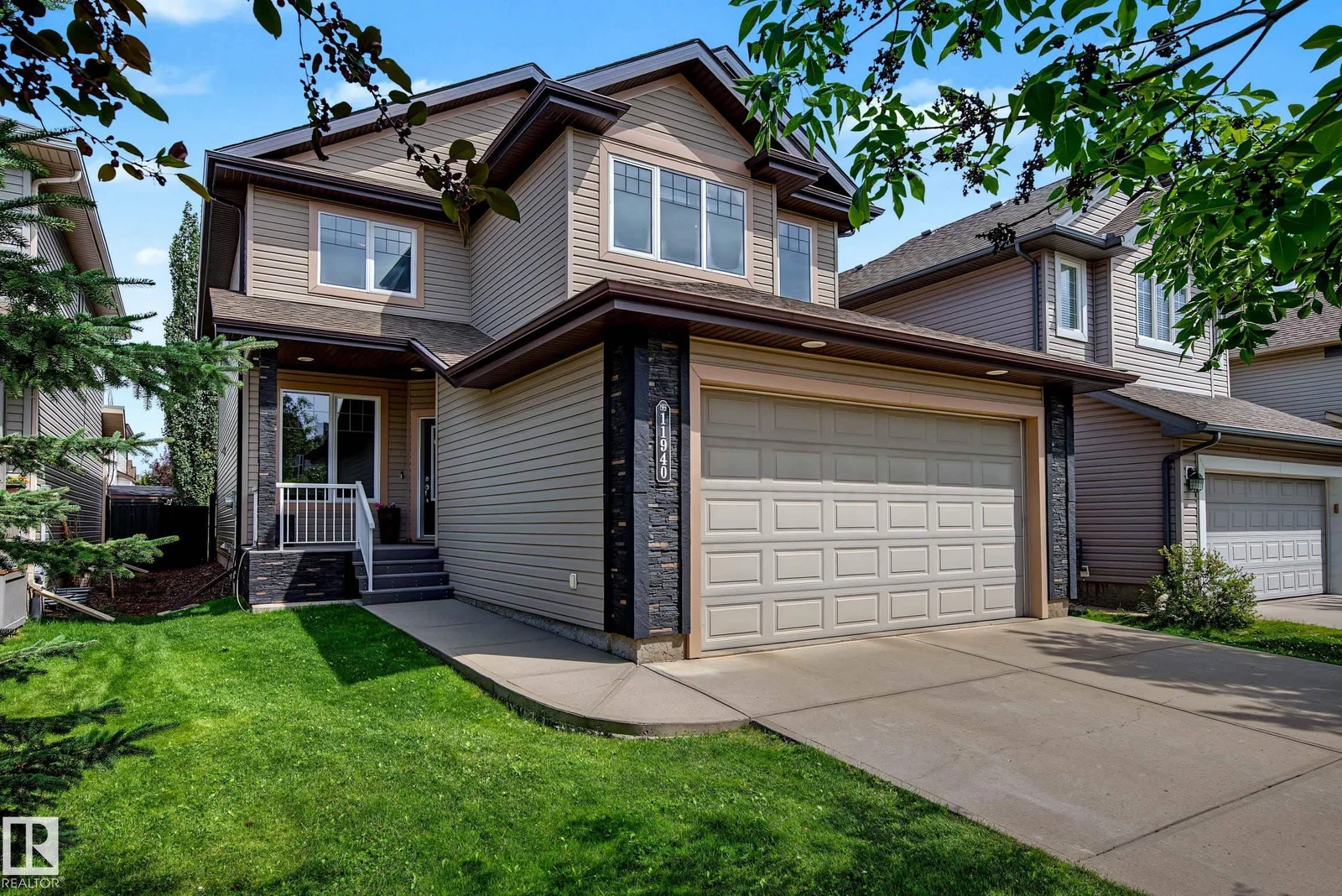 11940 21 AV SW SW, Edmonton