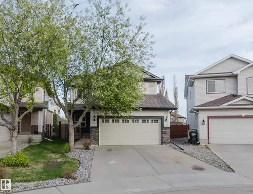 1227 115 ST SW