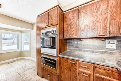 Photo 2 of 38 Lancaster CR