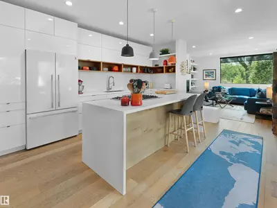Photo 4 of 8011 110 ST NW