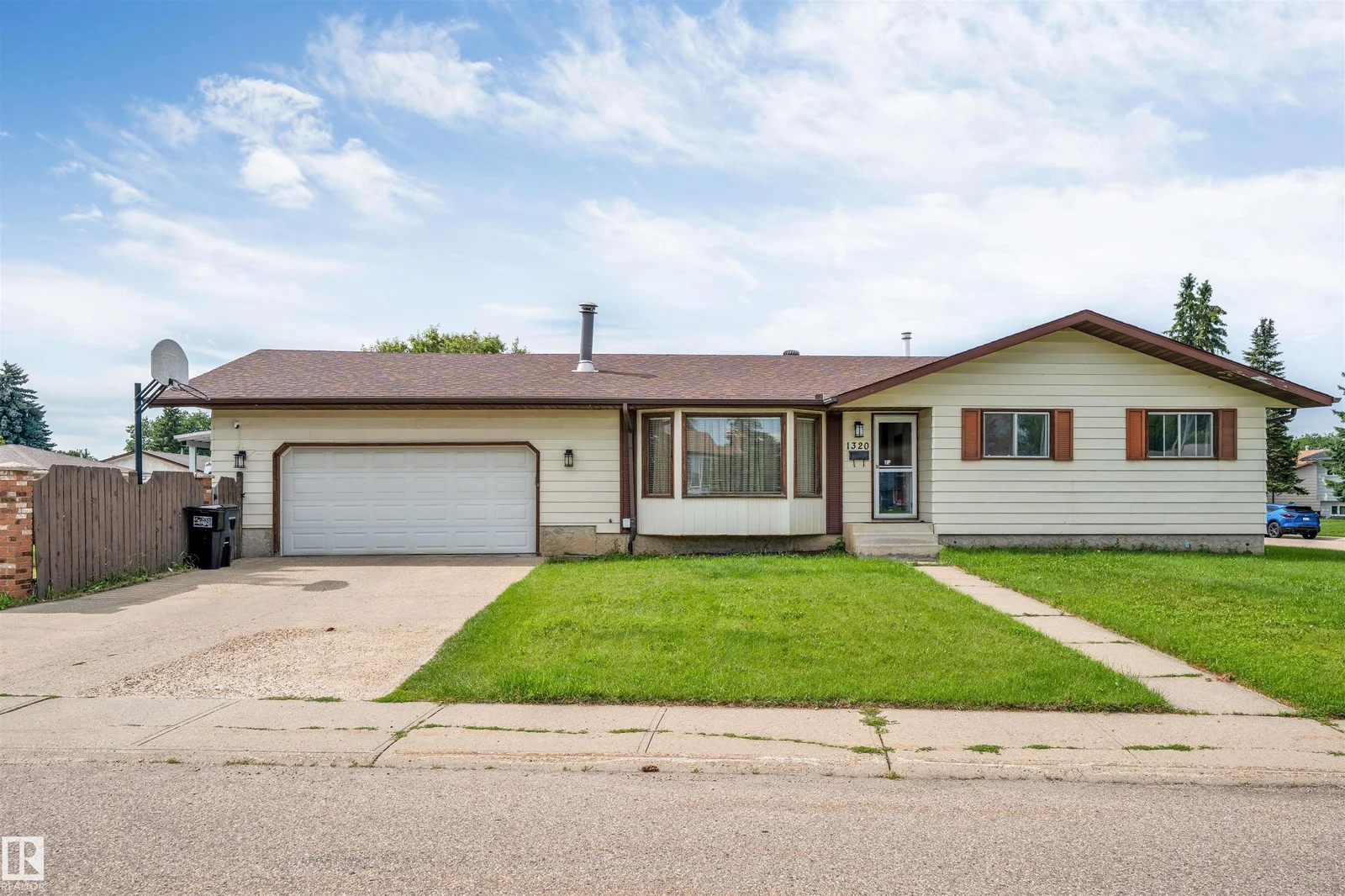 1320 69 ST NW, Edmonton
