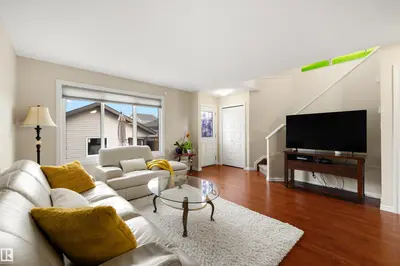 Photo 4 of 9527 212 ST NW