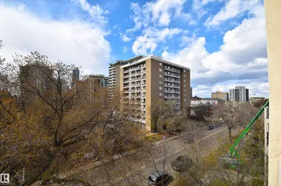 Photo 2 of #608 10021 116 ST NW
