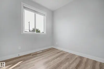 Photo 3 of 10333 157 ST NW