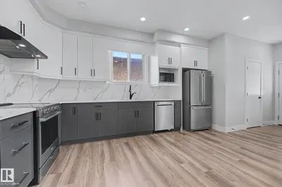 Photo 2 of 10333 157 ST NW