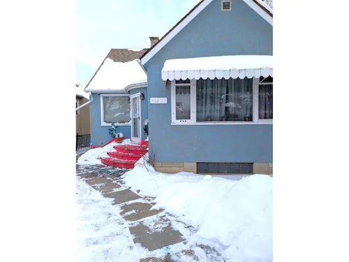 11321 101 ST NW