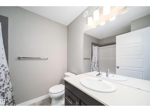 114 James CR