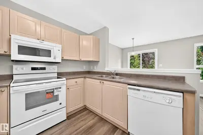 Photo 2 of 11432 169 AV NW