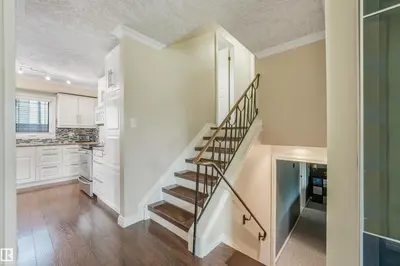Photo 2 of 141 CAMELOT AV