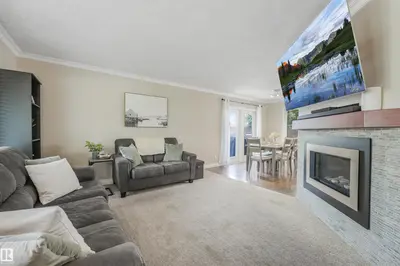 Photo 4 of 141 CAMELOT AV