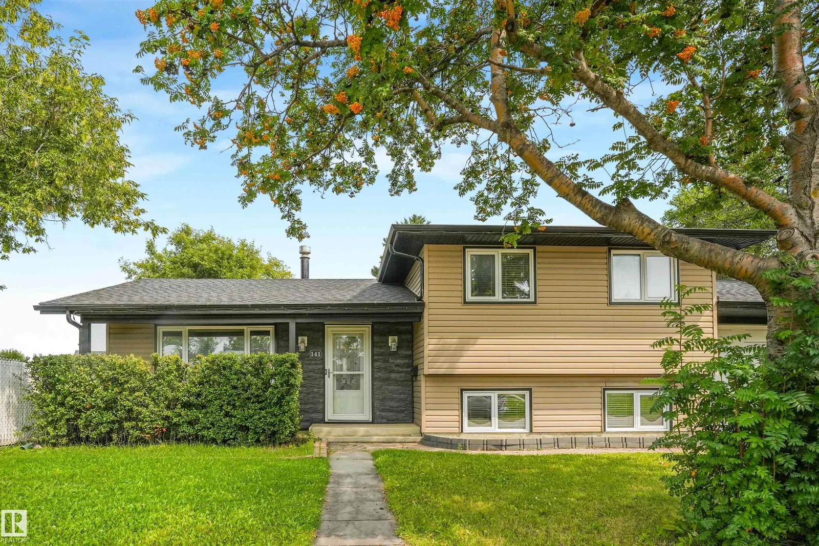 141 CAMELOT AV, Leduc