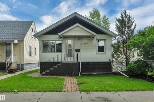 11527 88 ST NW