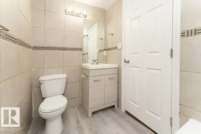 Photo 3 of 10712 103 ST NW